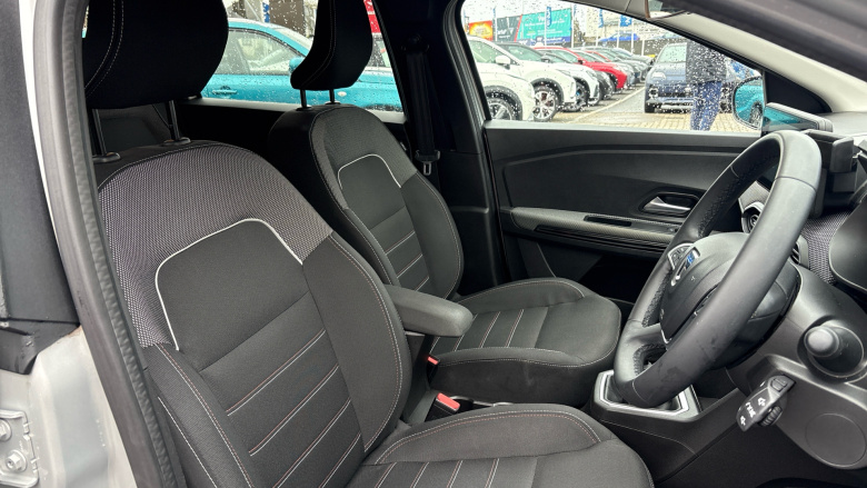 Dacia Jogger 1.0 TCe Extreme SE 5dr Petrol Estate